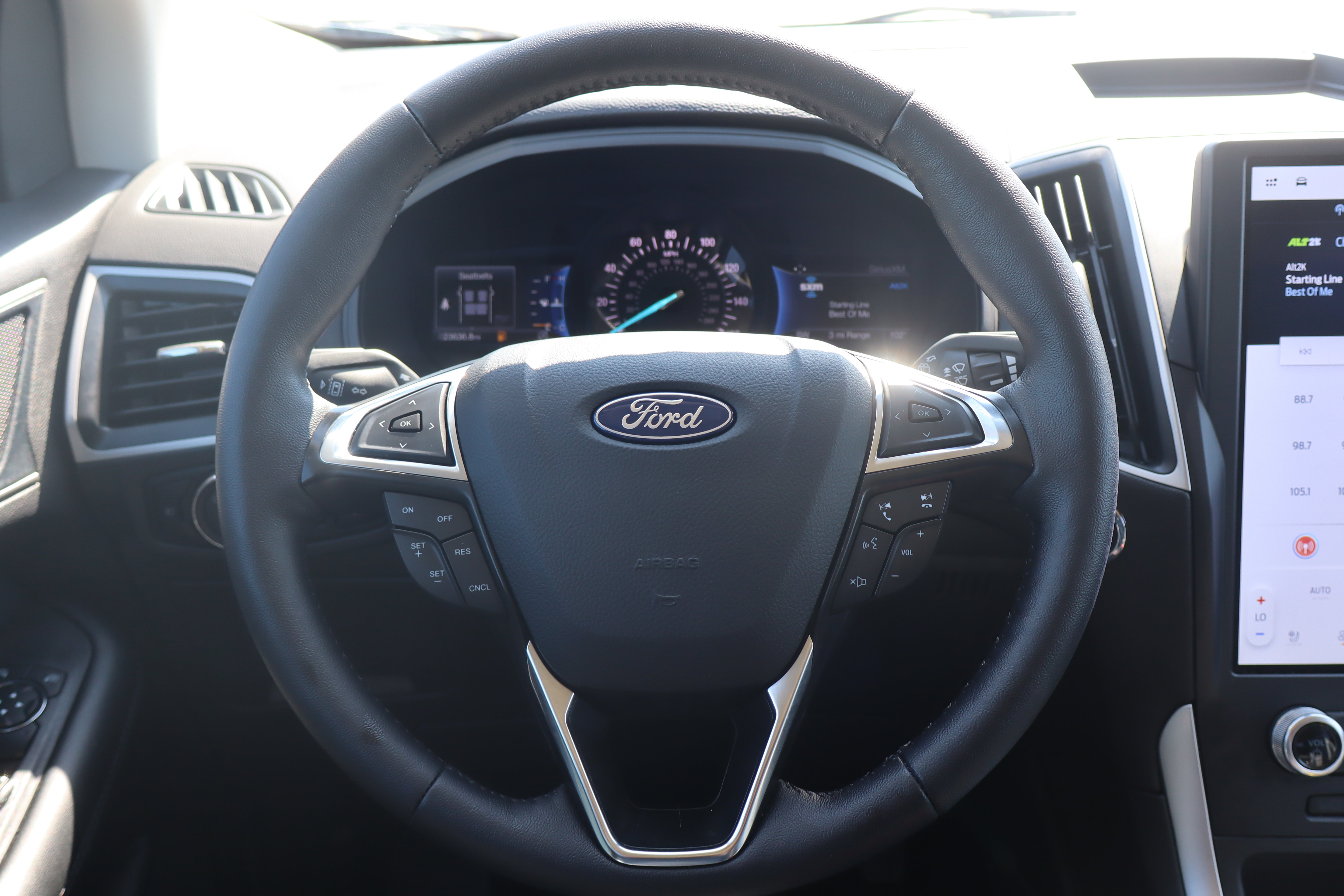 Used 2024 Ford Edge SEL w/ Sport Appearance Package AWD/4WD image 15