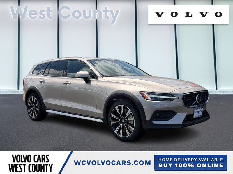 New 2026 Volvo V60 B5 Cross Country Ultra w/ Protection Package Premier AWD/4WD image 1
