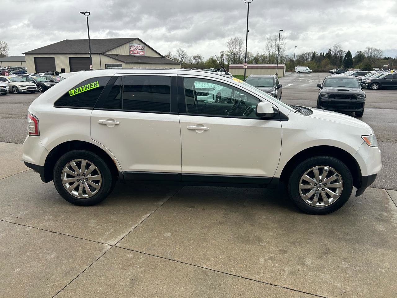 Used 2010 Ford Edge SEL AWD/4WD image 4