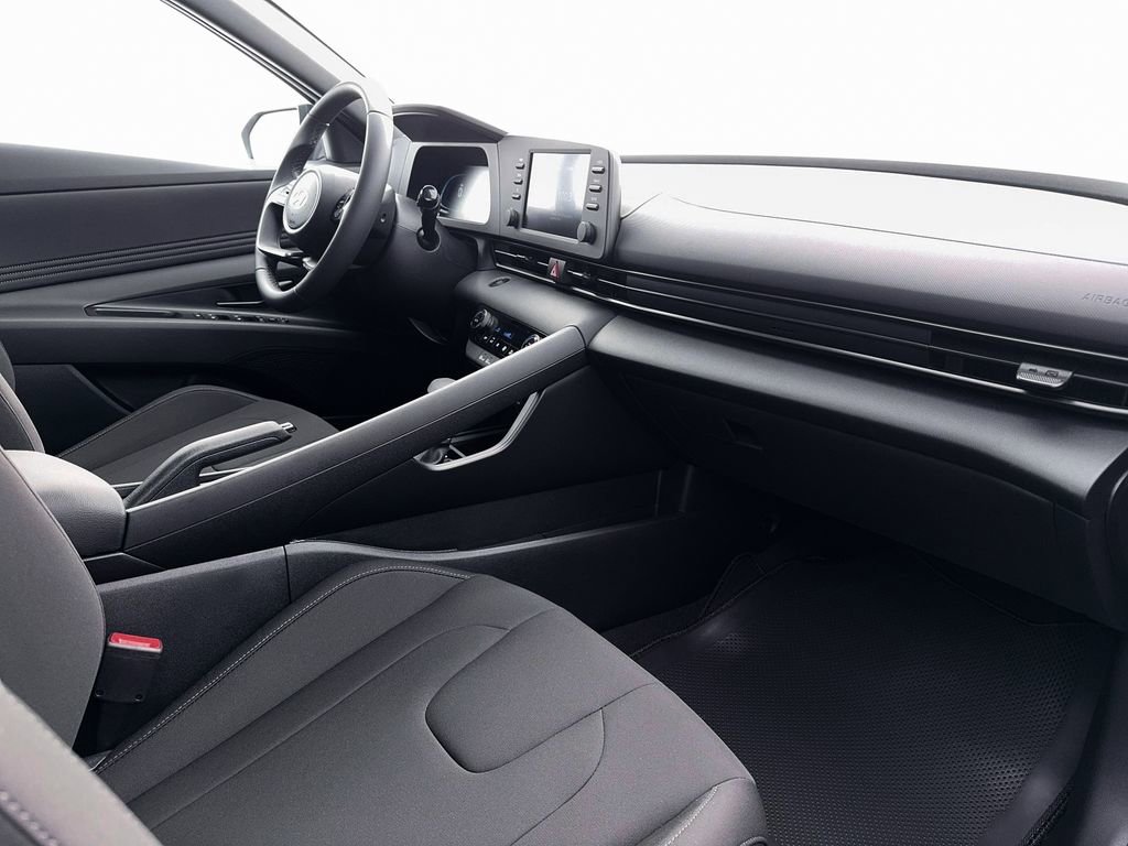 New 2026 Hyundai Elantra Sport FWD image 15