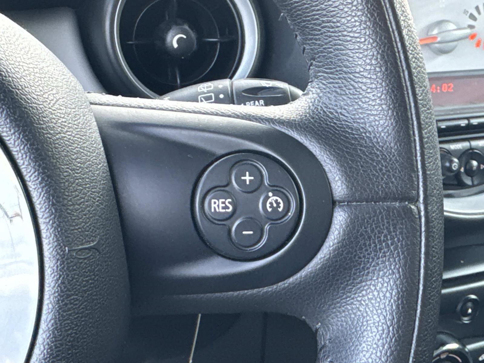 Used 2013 MINI Cooper Hardtop image 15