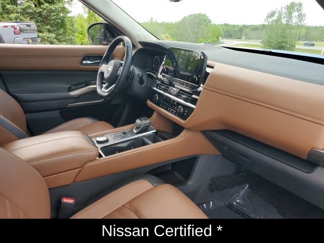 Certified 2023 Nissan Pathfinder Platinum AWD/4WD image 12