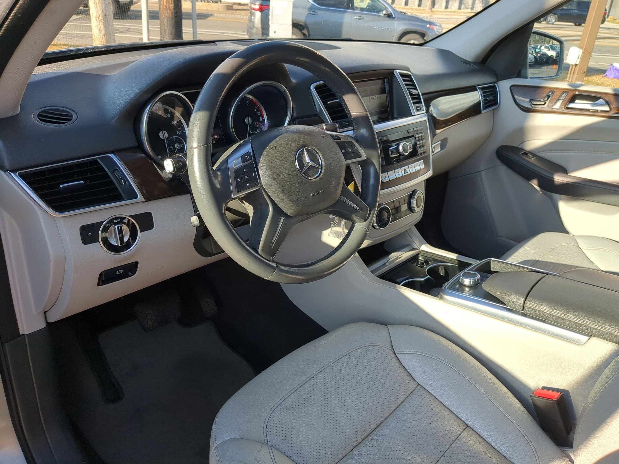 Used 2015 Mercedes-Benz ML 350 4MATIC image 13