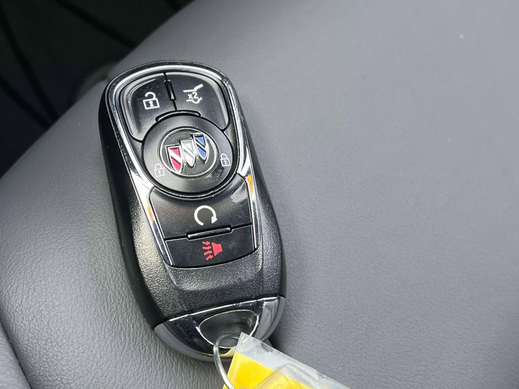 Used 2023 Buick Enclave Essence image 37