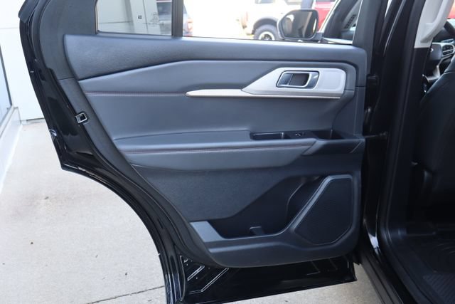 Certified 2025 Ford Explorer Active w/ Active Comfort Package AWD/4WD image 27