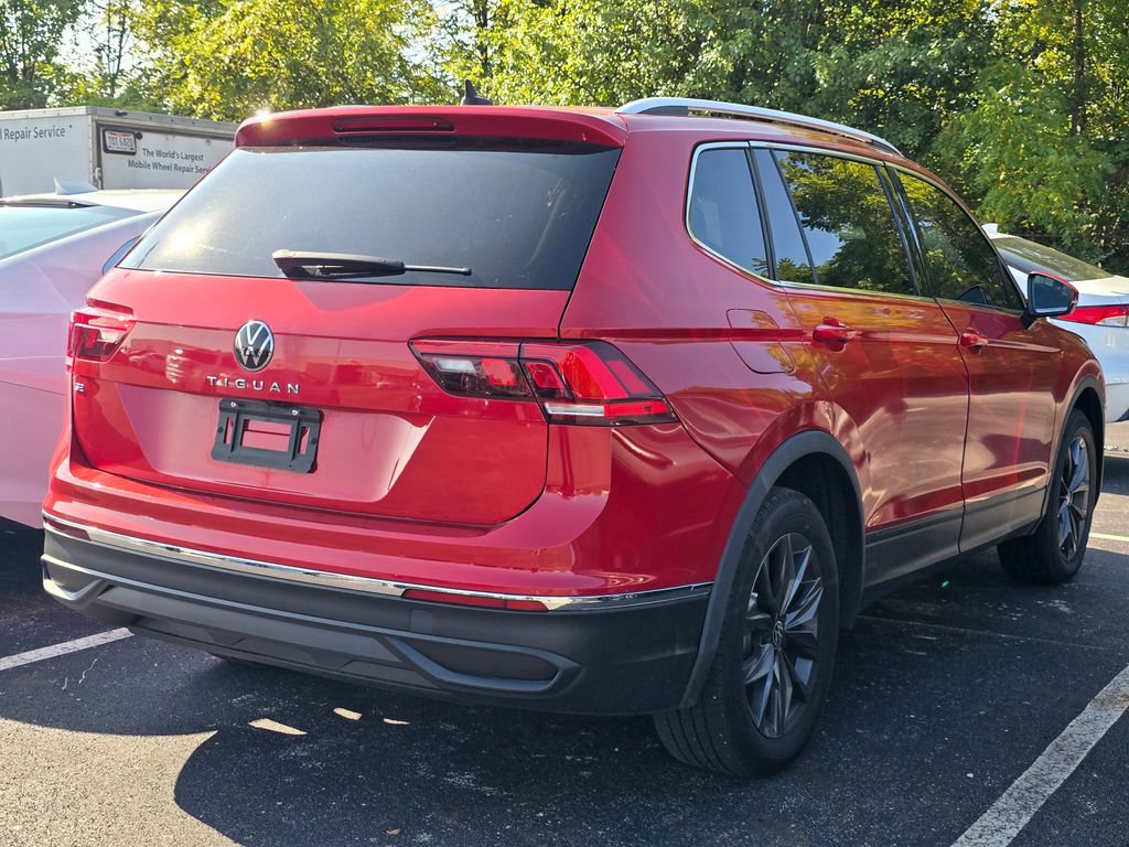 Used 2023 Volkswagen Tiguan SE FWD image 7