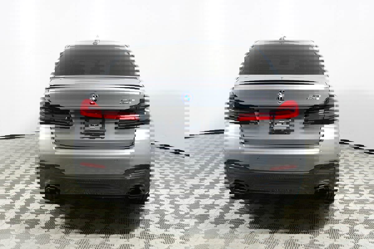 Used 2023 BMW 530e 530e w/ M Sport Package image 43