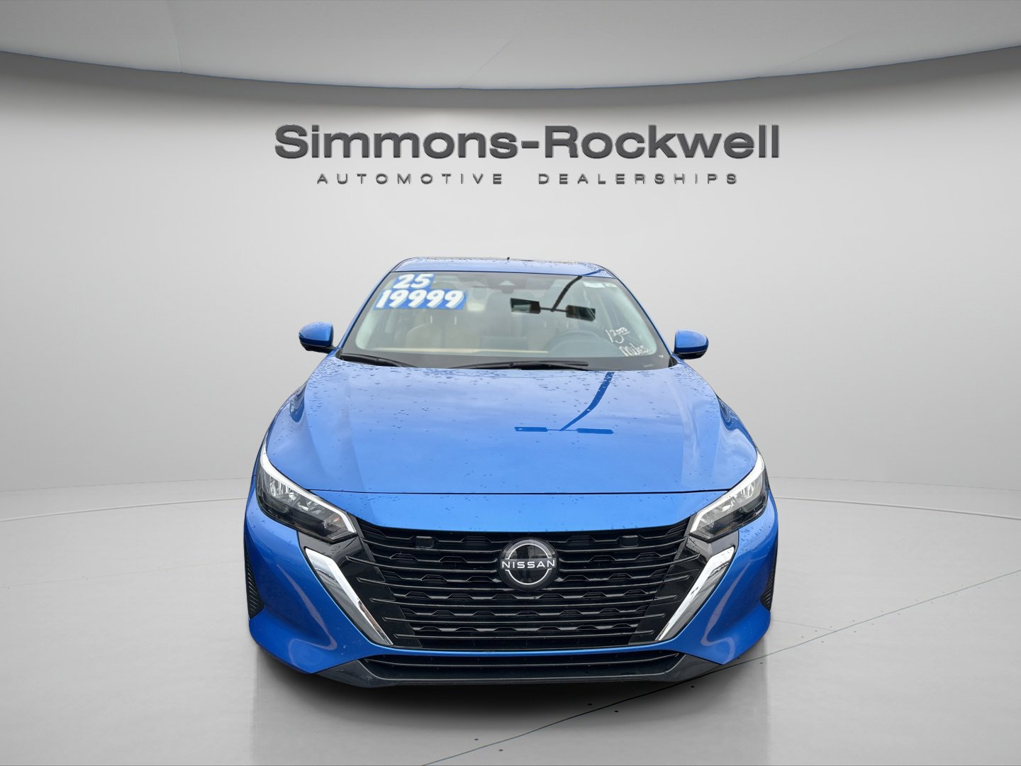 Used 2025 Nissan Sentra SV w/ SV Premium Package image 2