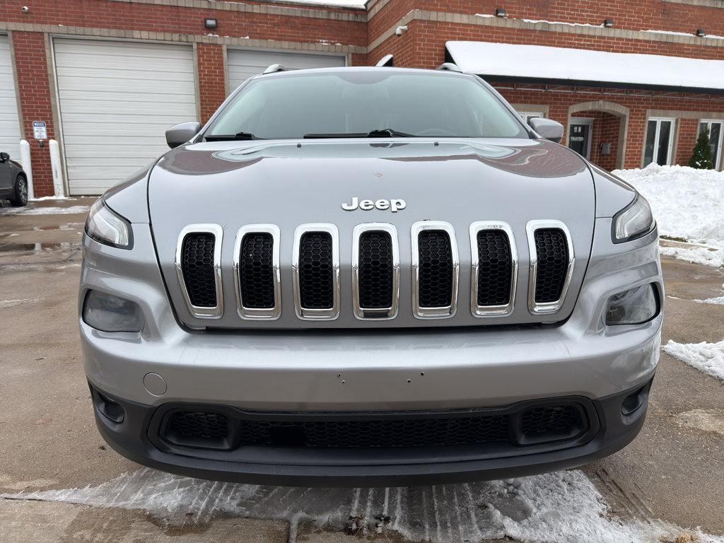 Used 2014 Jeep Cherokee Latitude image 2
