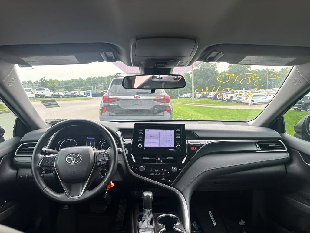 Used 2024 Toyota Camry SE FWD image 5