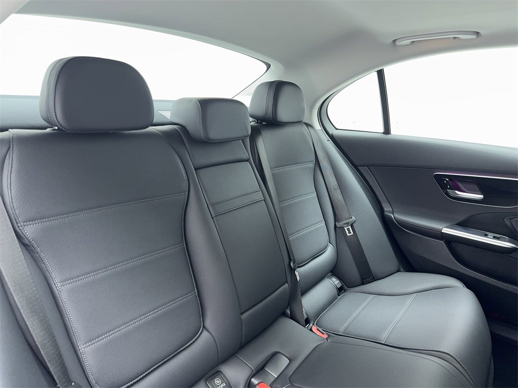 Used 2025 Mercedes-Benz C 300 Sedan image 49