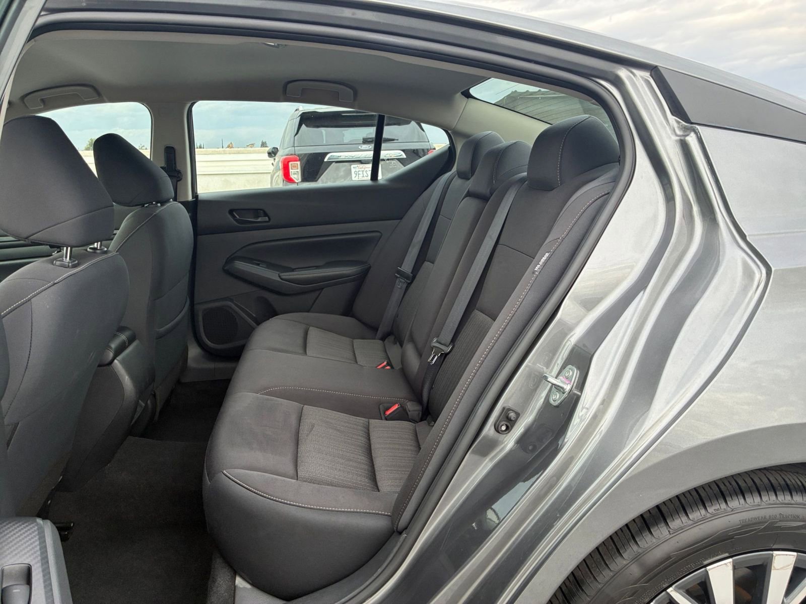 Used 2024 Nissan Altima 2.5 SV FWD image 25