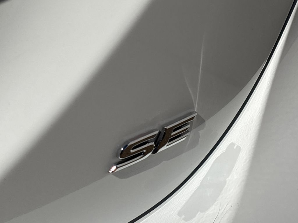 Used 2021 Toyota Camry SE image 29