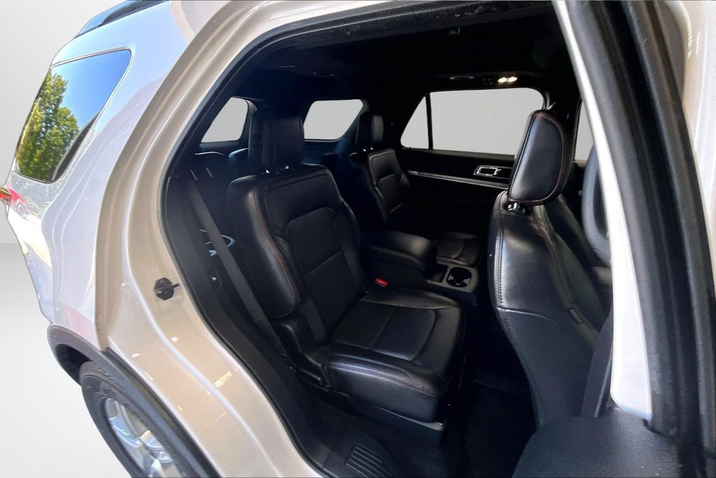 Used 2018 Ford Explorer Sport AWD/4WD image 25