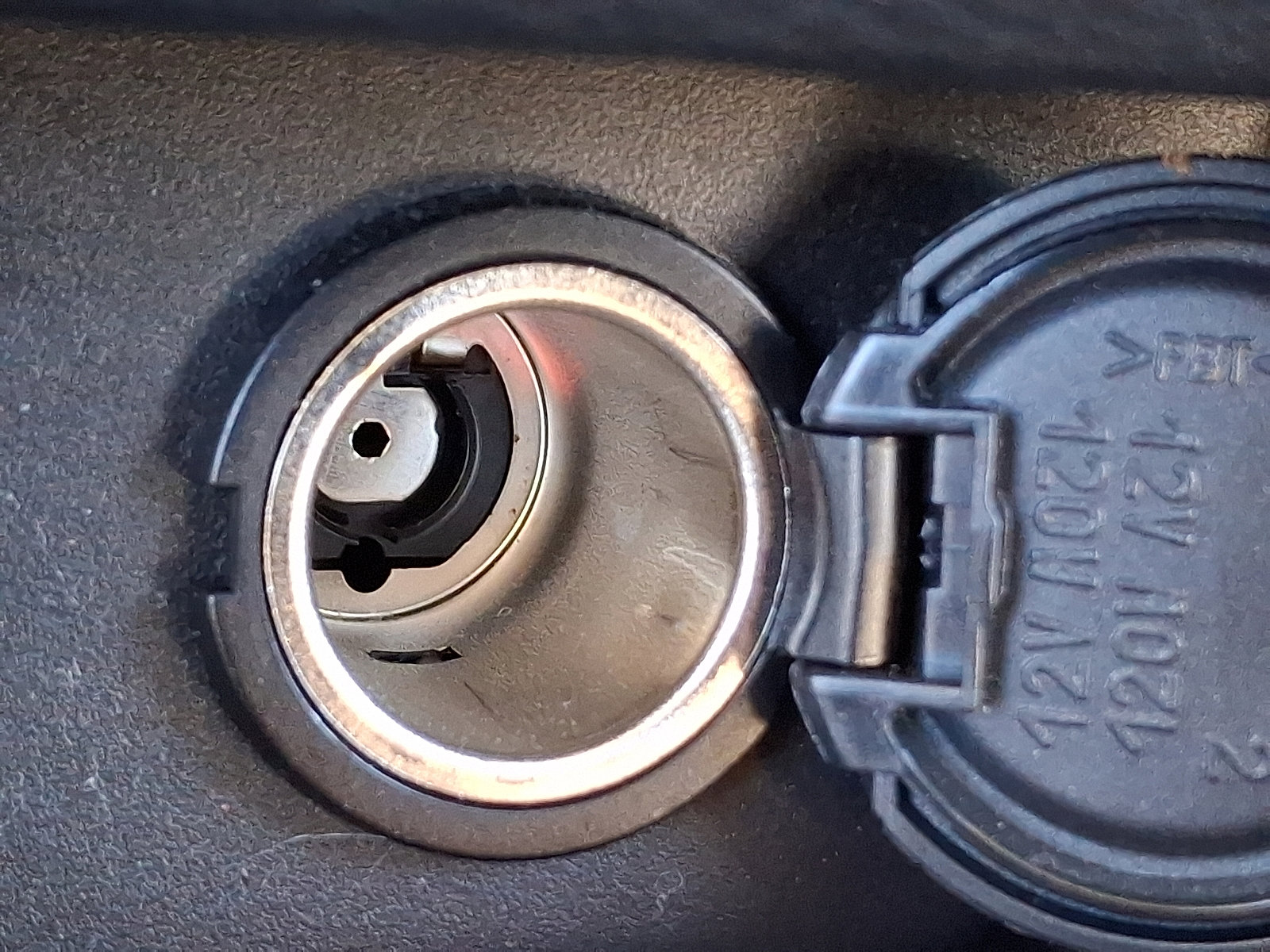 Used 2021 Nissan Rogue SV image 24