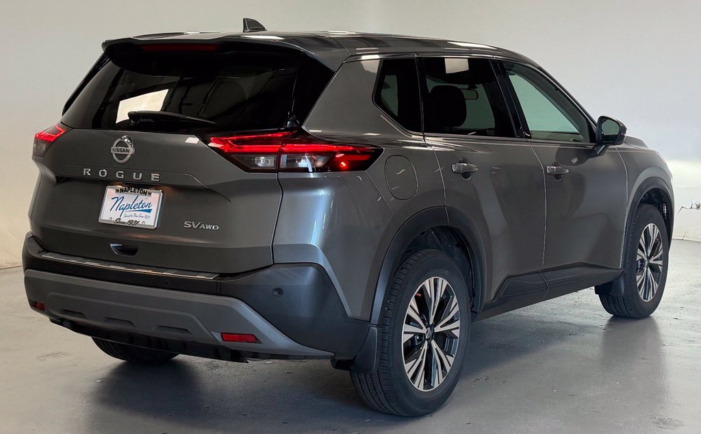 Used 2021 Nissan Rogue SV AWD/4WD image 3