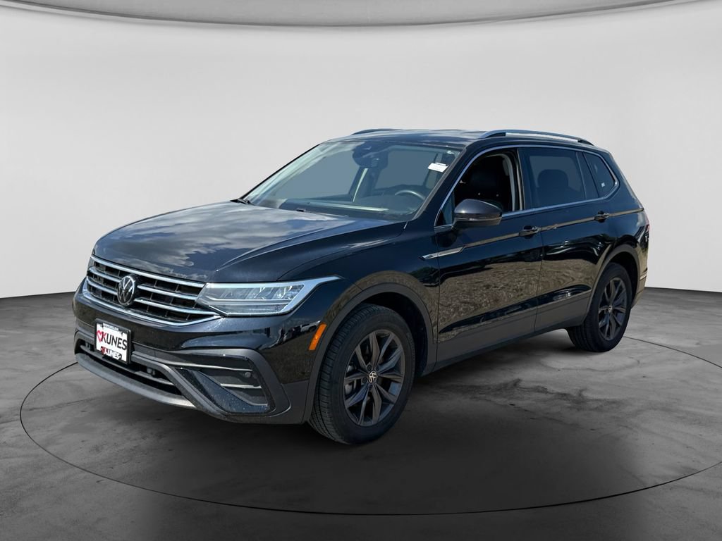 Used 2023 Volkswagen Tiguan SE AWD/4WD image 4