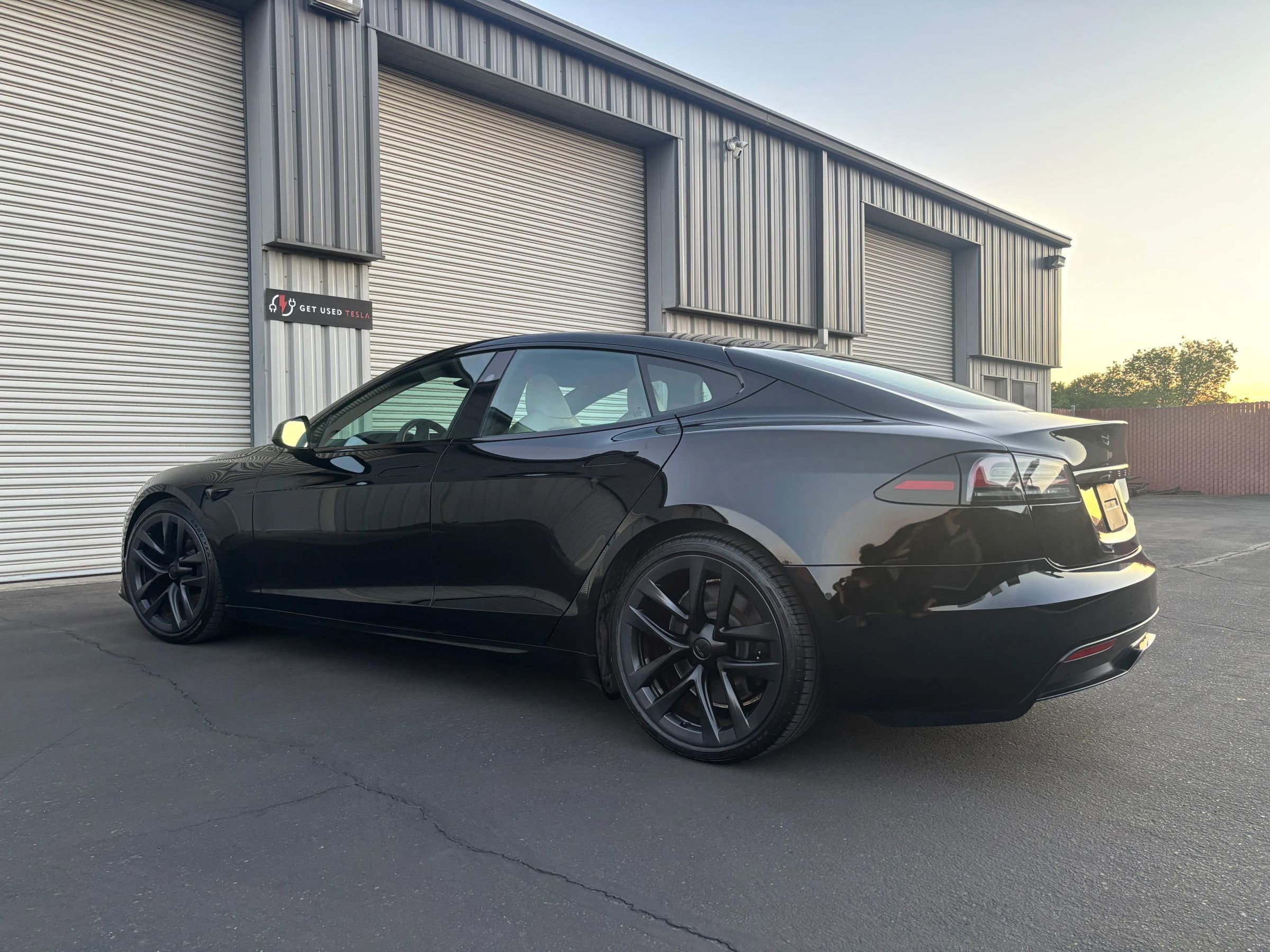 Used 2023 Tesla Model S Standard Range image 9
