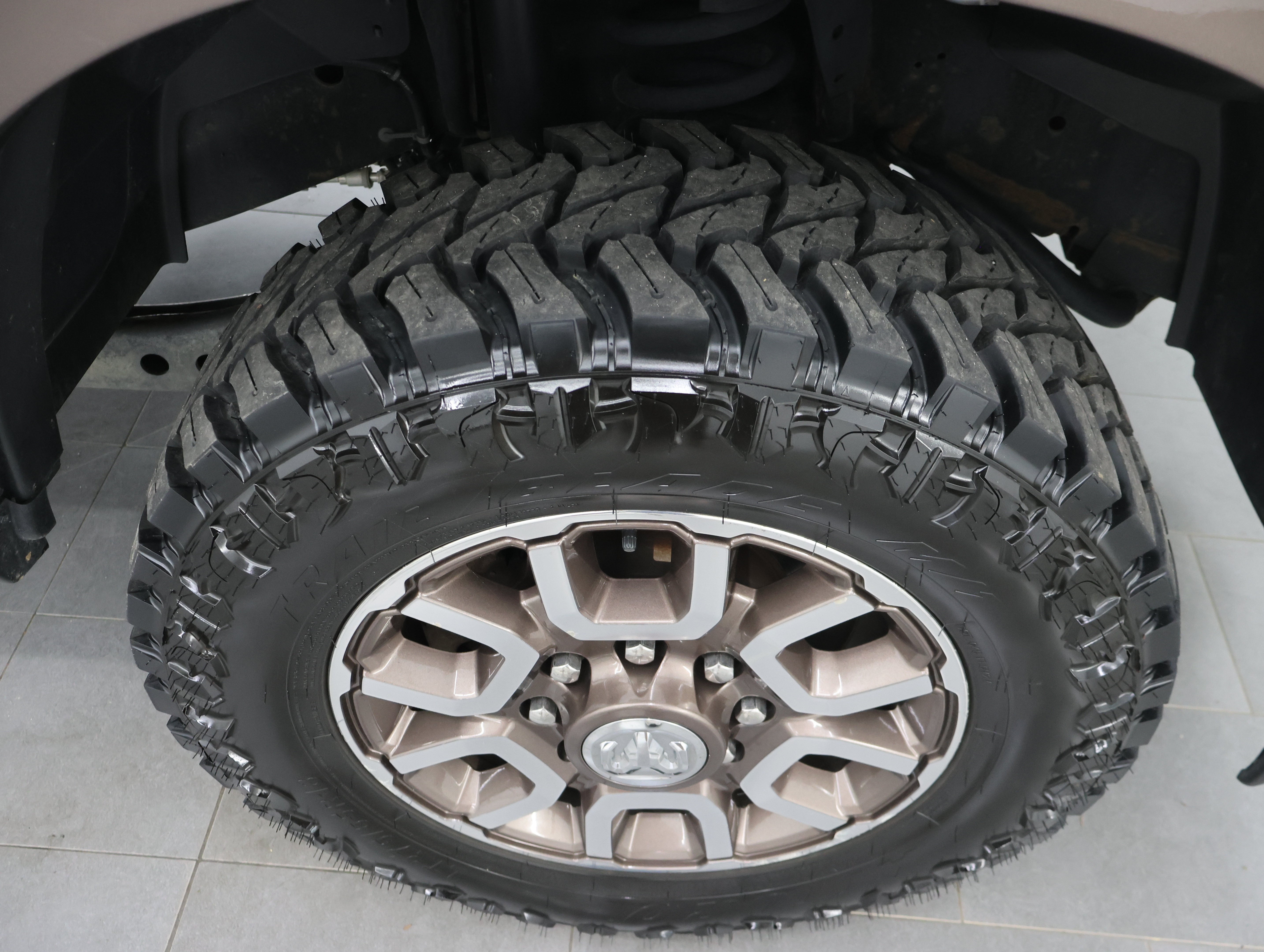 Used 2019 RAM 2500 Limited AWD/4WD image 3