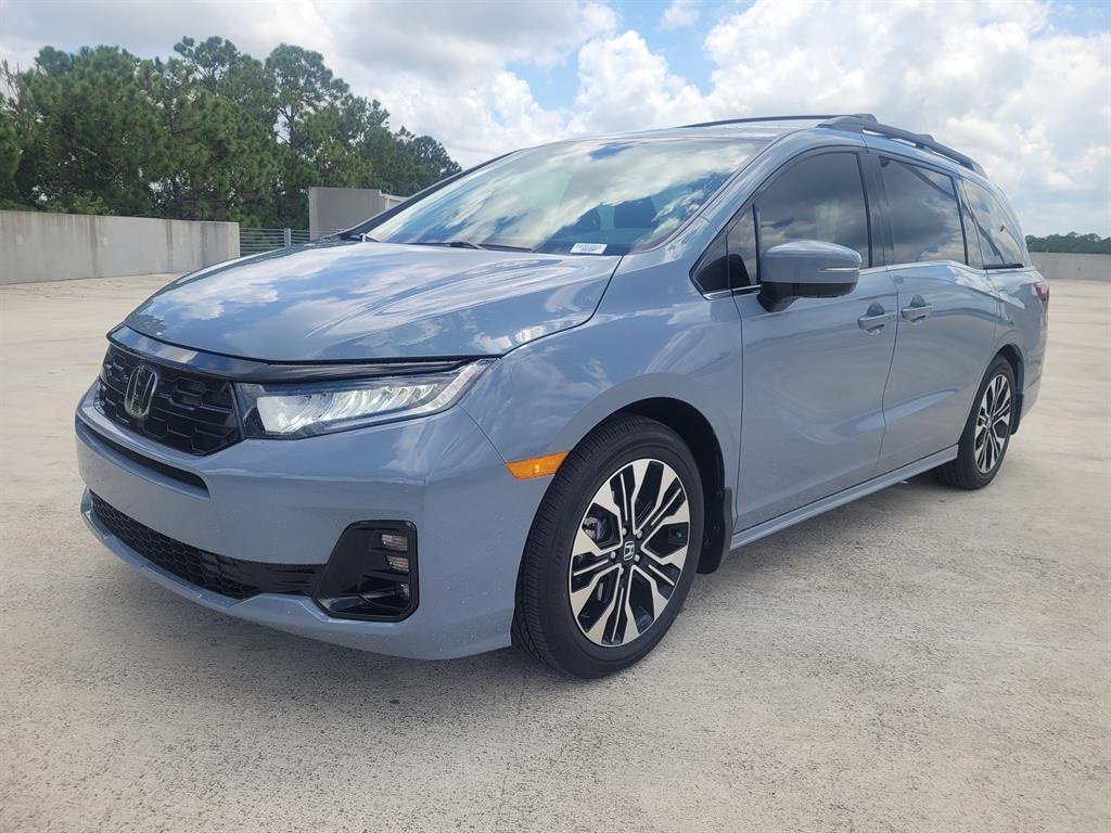 New 2026 Honda Odyssey Elite image 3