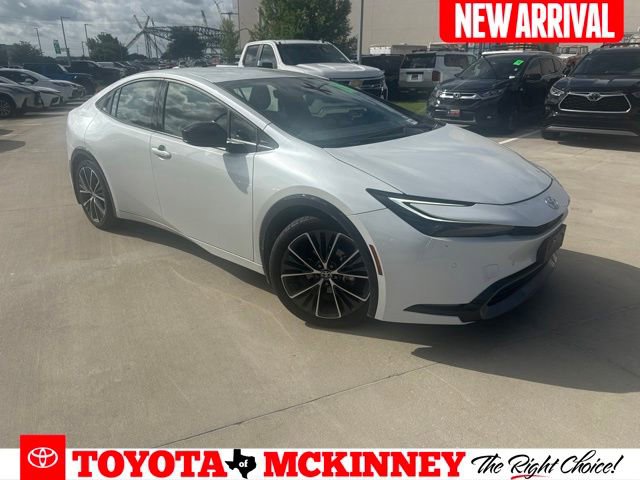 Used 2024 Toyota Prius XLE FWD image 1