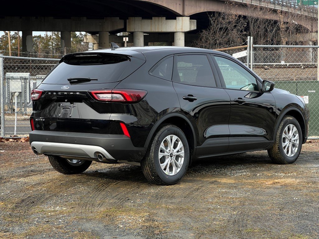New 2026 Ford Escape Active w/ Active Premium Tech Pack FWD image 4