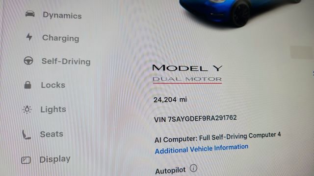 Used 2024 Tesla Model Y Performance AWD/4WD image 39