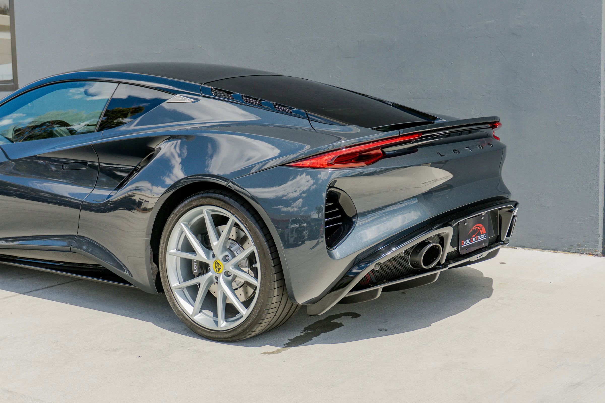 Used 2024 Lotus Emira First Edition image 21