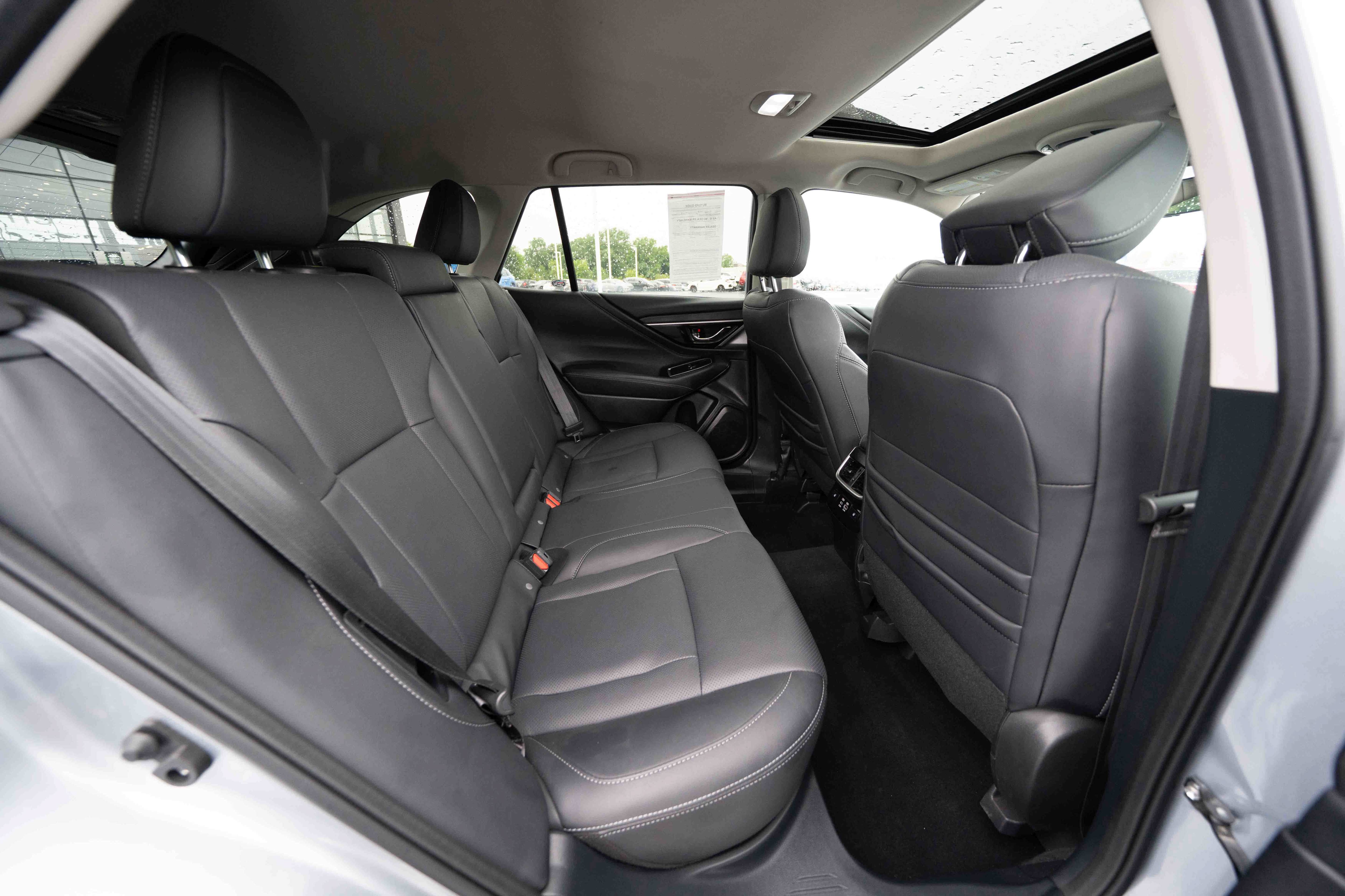 Used 2023 Subaru Outback Limited AWD/4WD image 25
