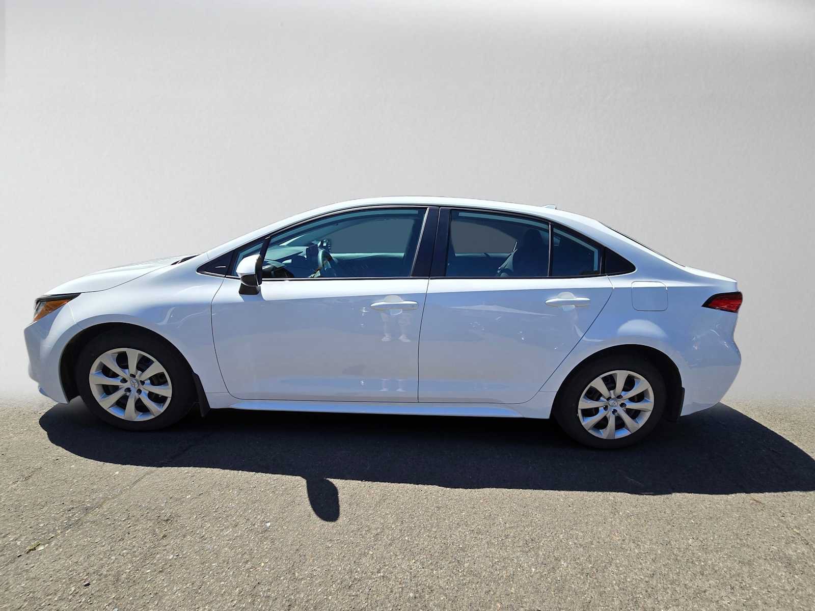 Used 2026 Toyota Corolla LE FWD image 6