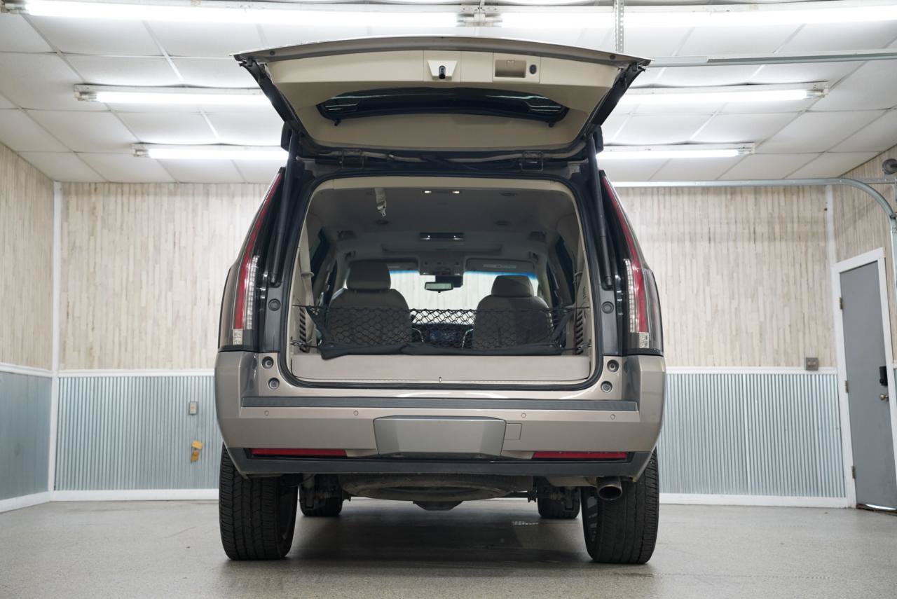 Used 2019 Cadillac Escalade Premium Luxury w/ LPO, Radiant Package AWD/4WD image 41
