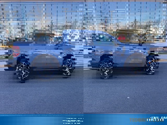 Certified 2025 Ford Maverick Lariat w/ 4K Tow Package image 9