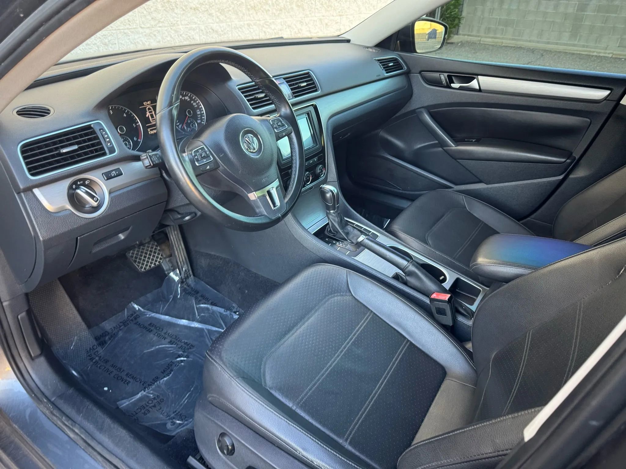 Used 2014 Volkswagen Passat TDI SE FWD image 10