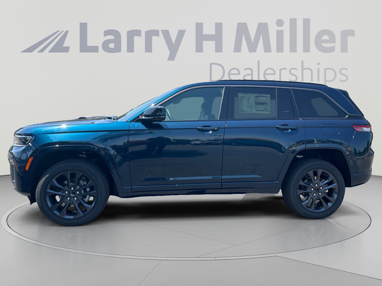 New 2026 Jeep Grand Cherokee Limited AWD/4WD image 2