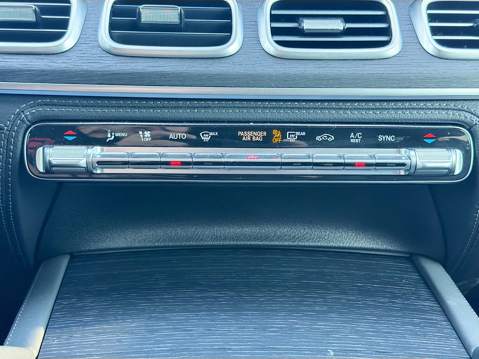 Used 2025 Mercedes-Benz GLS 580 4MATIC image 51