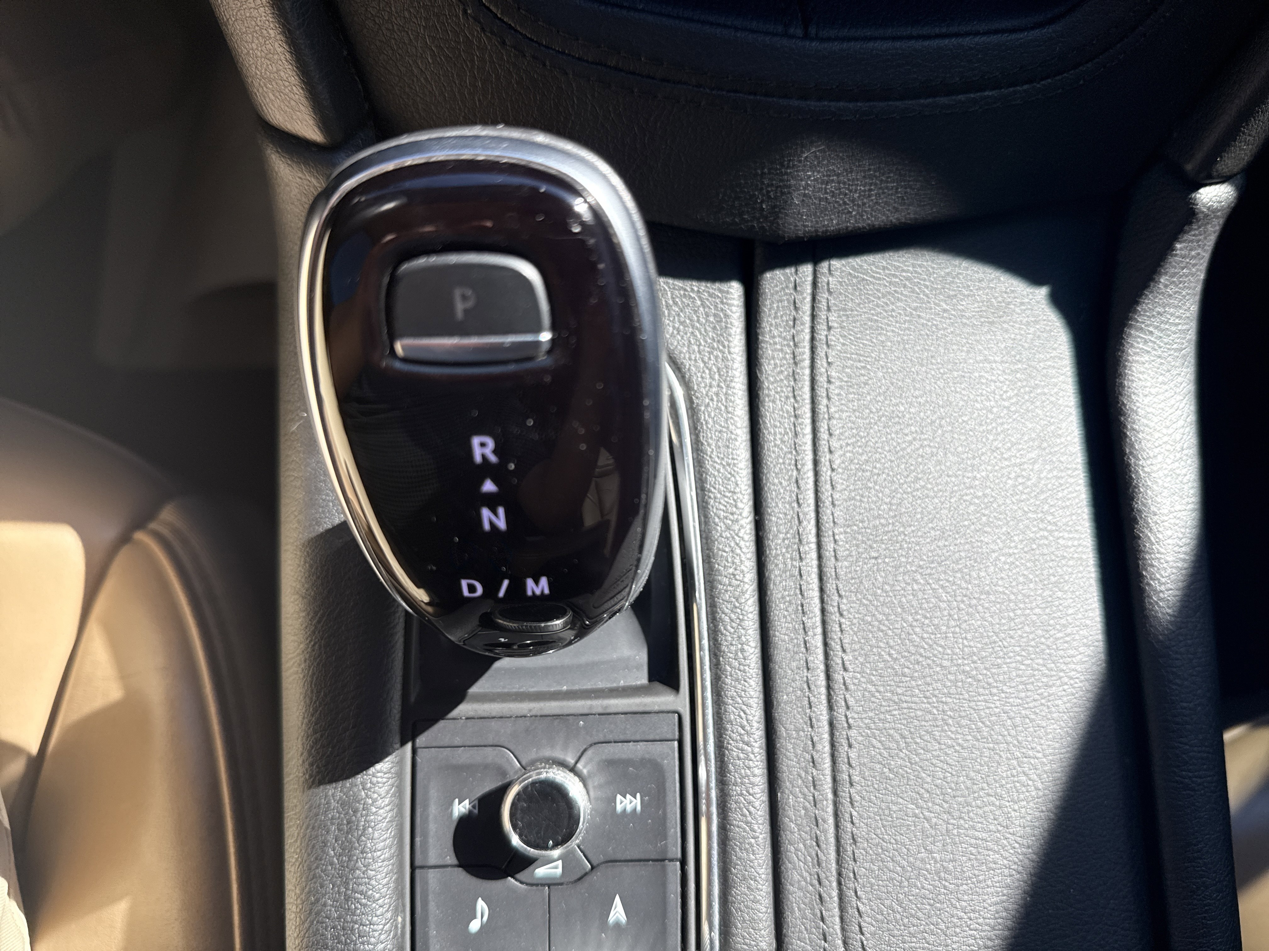 Used 2022 Cadillac XT6 Premium Luxury w/ Platinum Package image 27