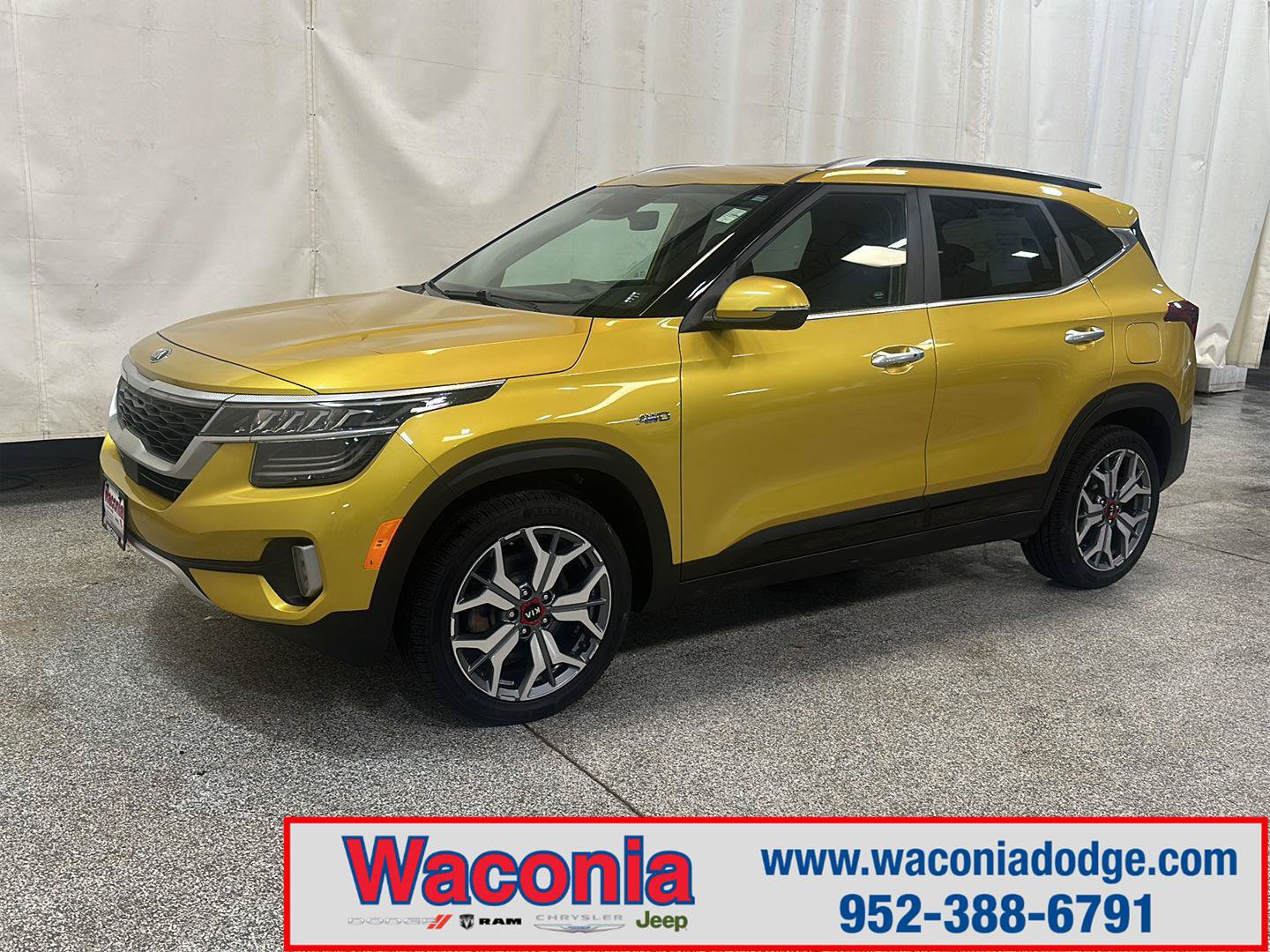 Used 2021 Kia Seltos SX w/ SX Sunroof Package AWD/4WD image 1