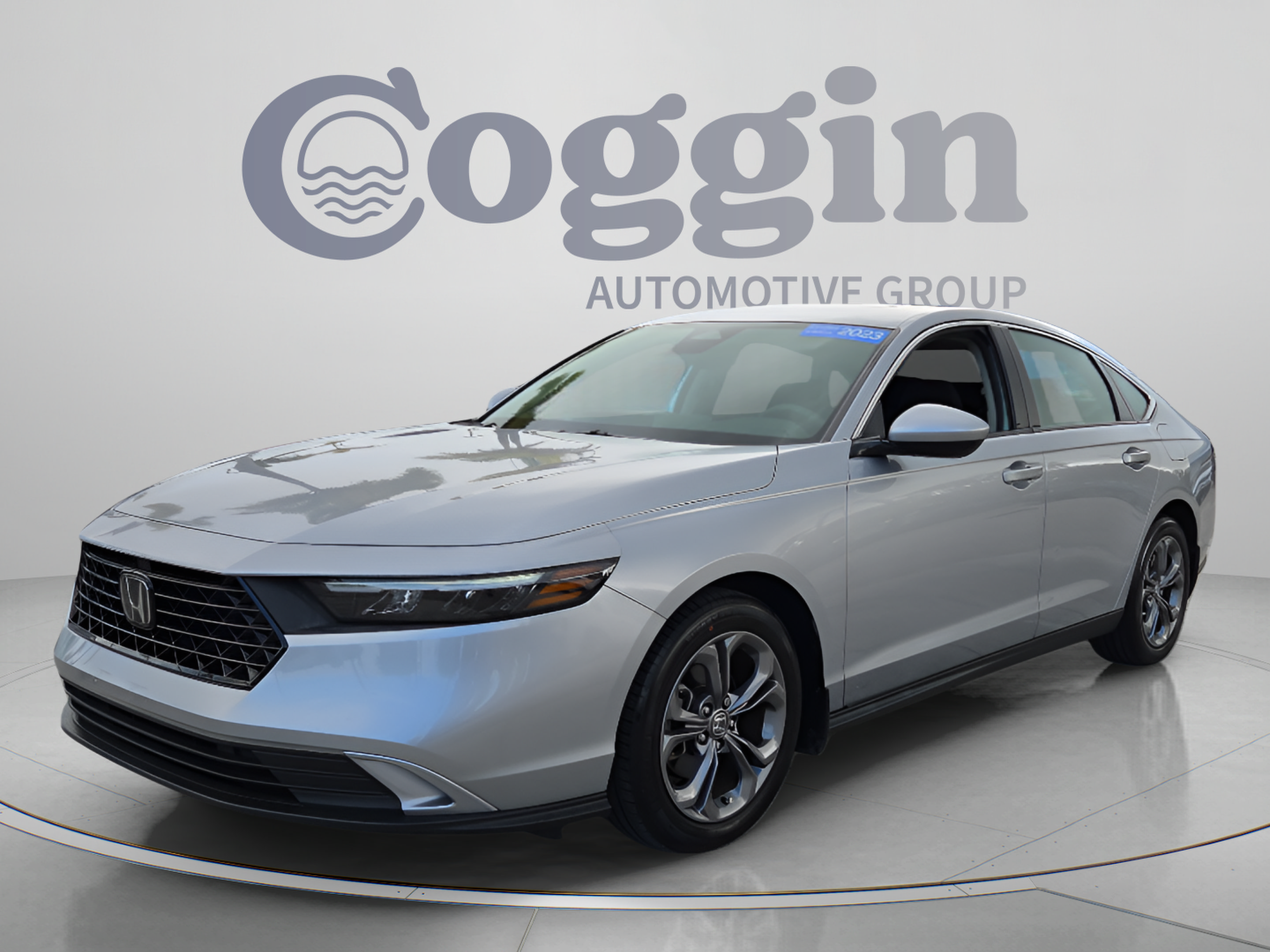 Used 2023 Honda Accord EX image 1