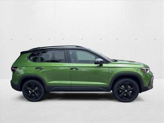 New 2025 Volkswagen Taos SE image 4