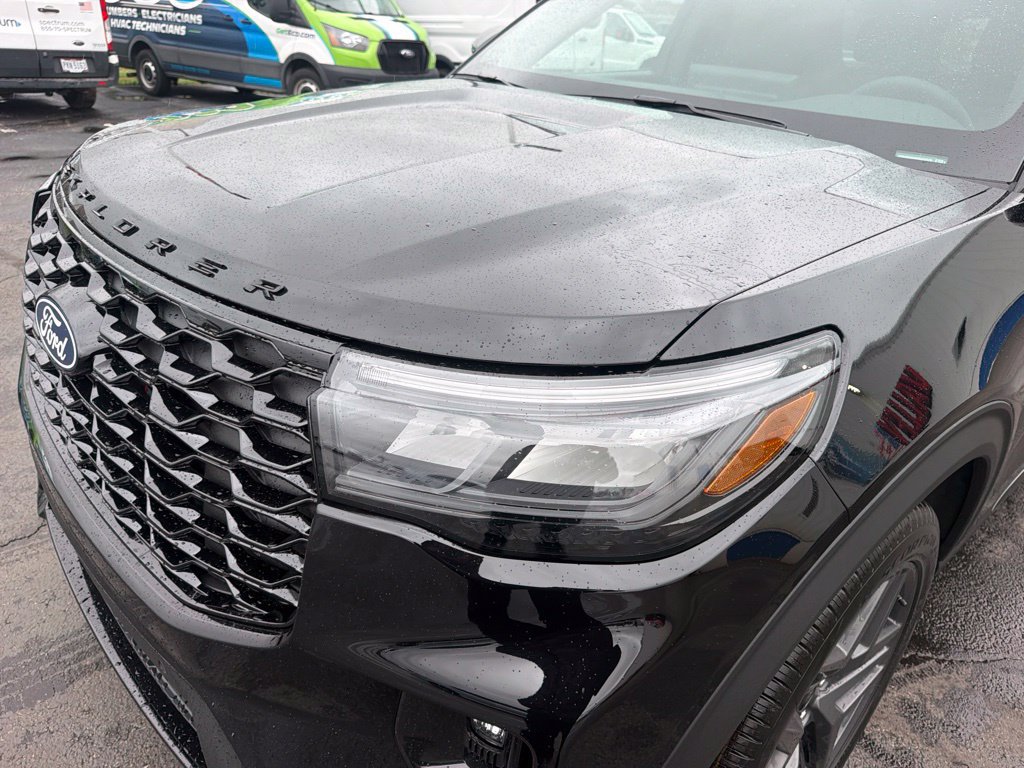 New 2027 Ford Explorer ST-Line w/ Premium Package AWD/4WD image 13