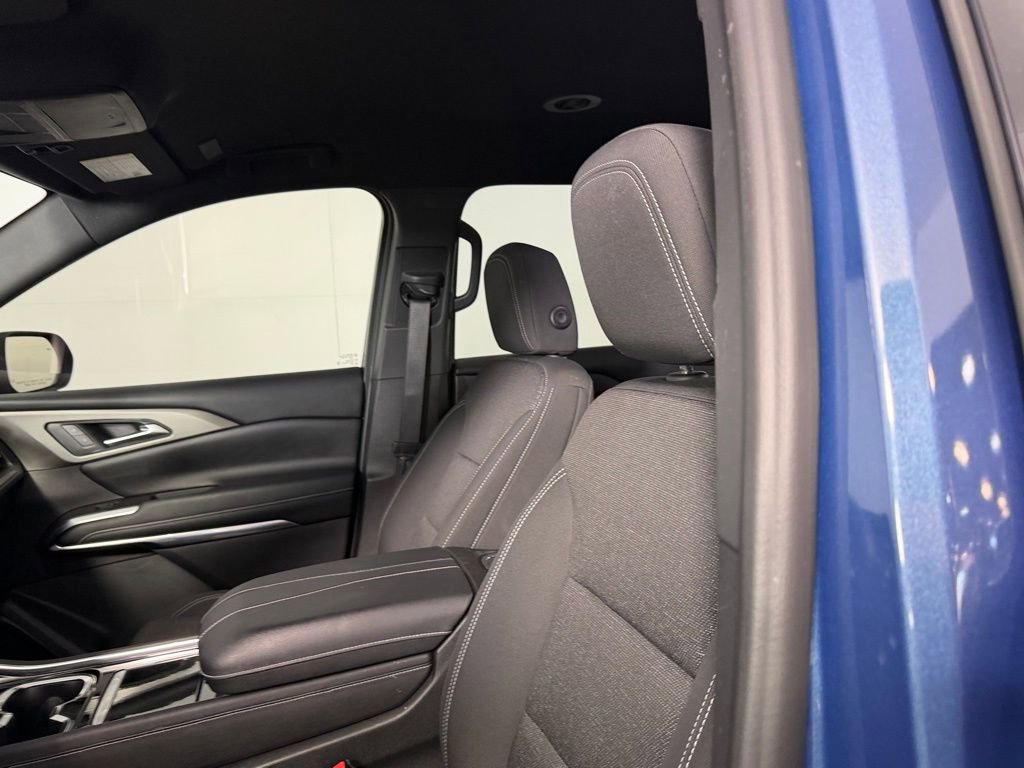 Used 2024 Chevrolet Traverse LT image 19