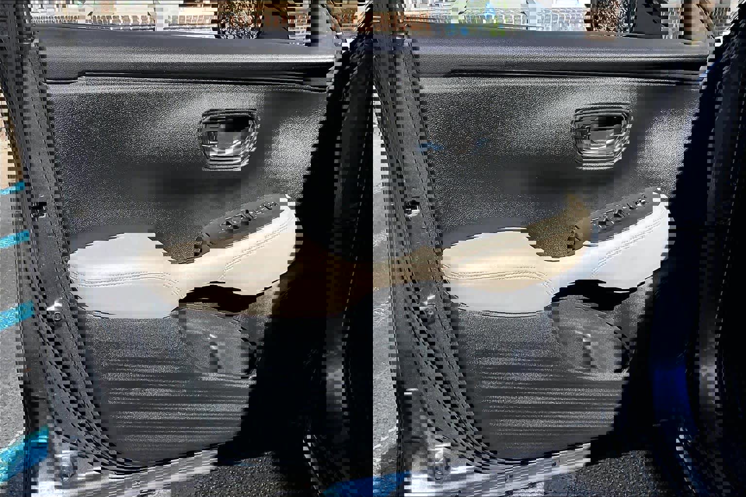 Used 2023 Honda HR-V LX image 21