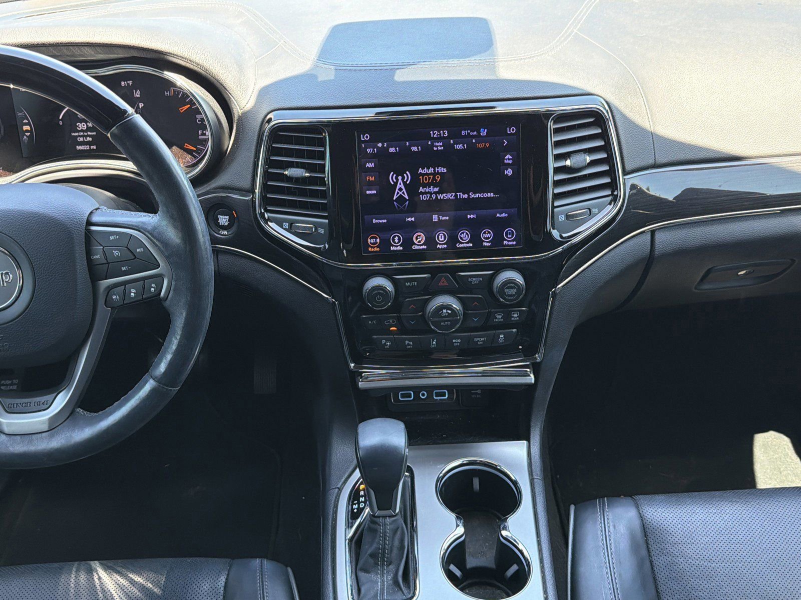 Used 2019 Jeep Grand Cherokee Overland AWD/4WD image 16