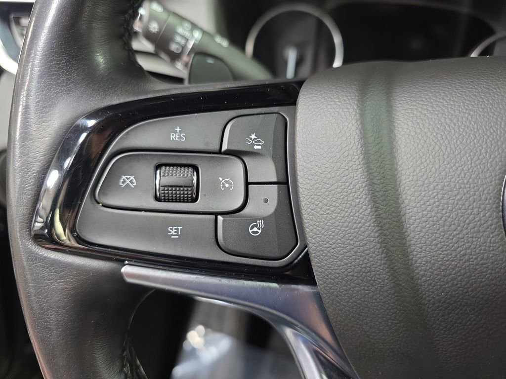 Used 2022 Buick Enclave Avenir w/ Avenir Technology Package image 17