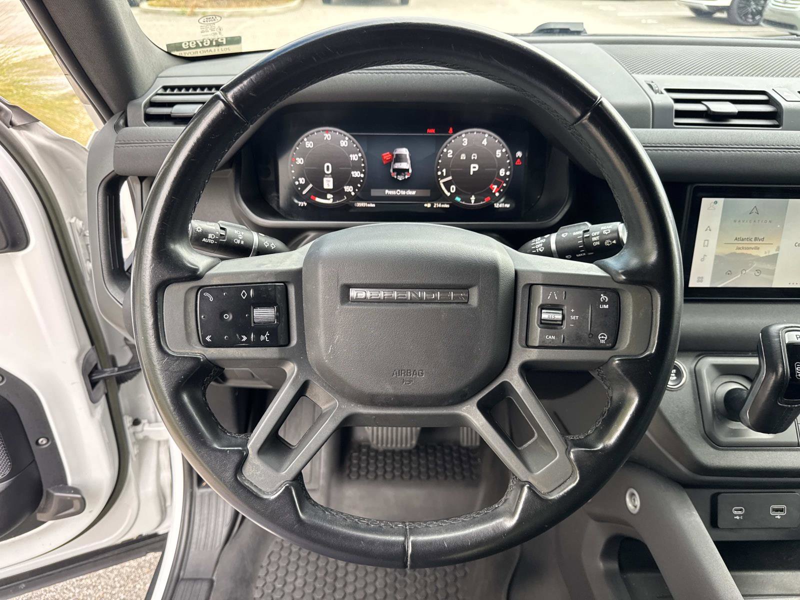 Used 2023 Land Rover Defender 90 X-Dynamic SE AWD/4WD image 23