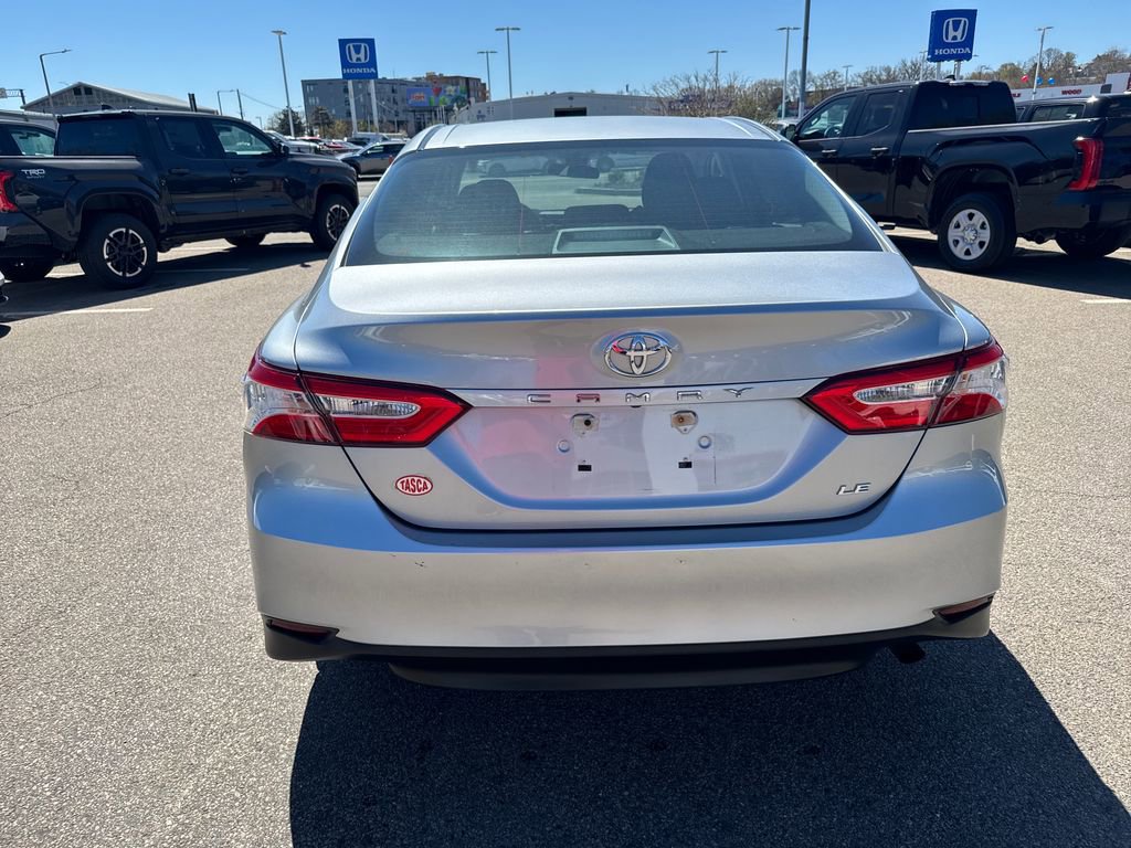 Used 2018 Toyota Camry LE FWD image 6