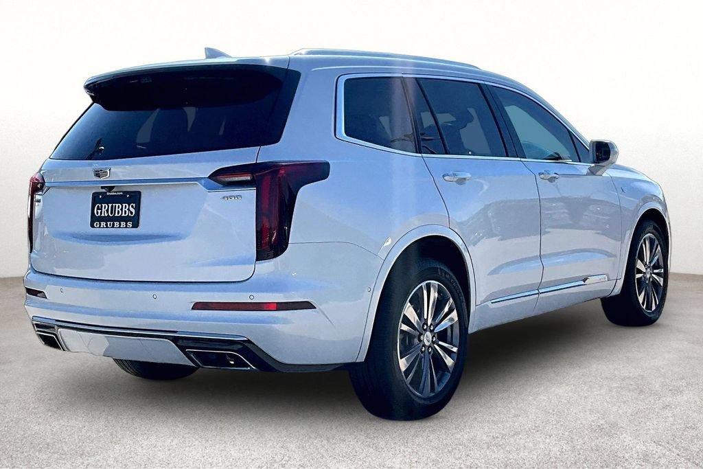 Used 2020 Cadillac XT6 Premium Luxury FWD image 2