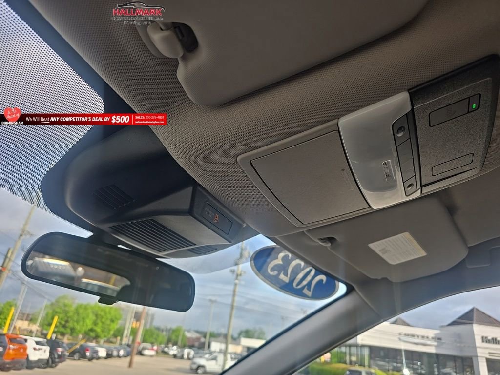 Used 2023 Nissan Rogue SV FWD image 17