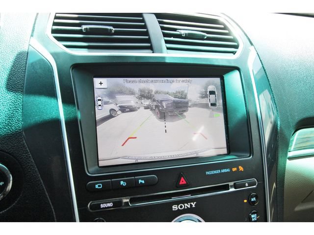 Used 2017 Ford Explorer Limited w/ Equipment Group 301A FWD image 24