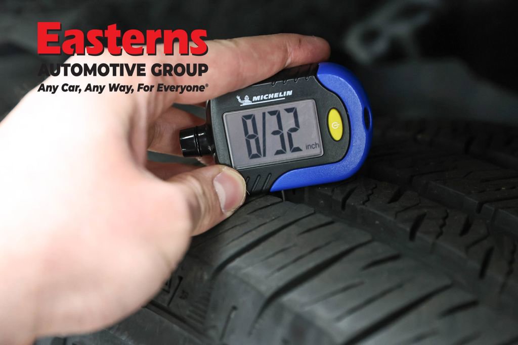 Used 2025 Jeep Wrangler Unlimited Sahara AWD/4WD image 23